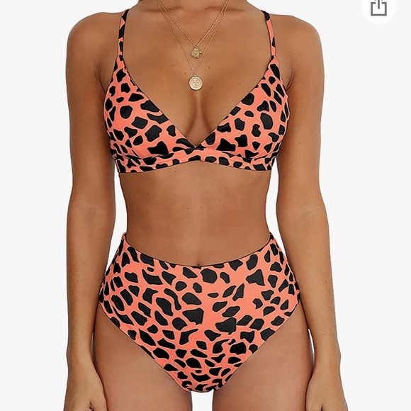 2 Piece Bikini Set - Picture 5 of 6